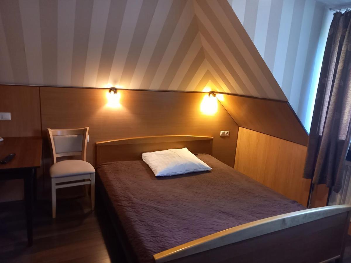 Dworek Staropolski Poznan Ngoại thất bức ảnh