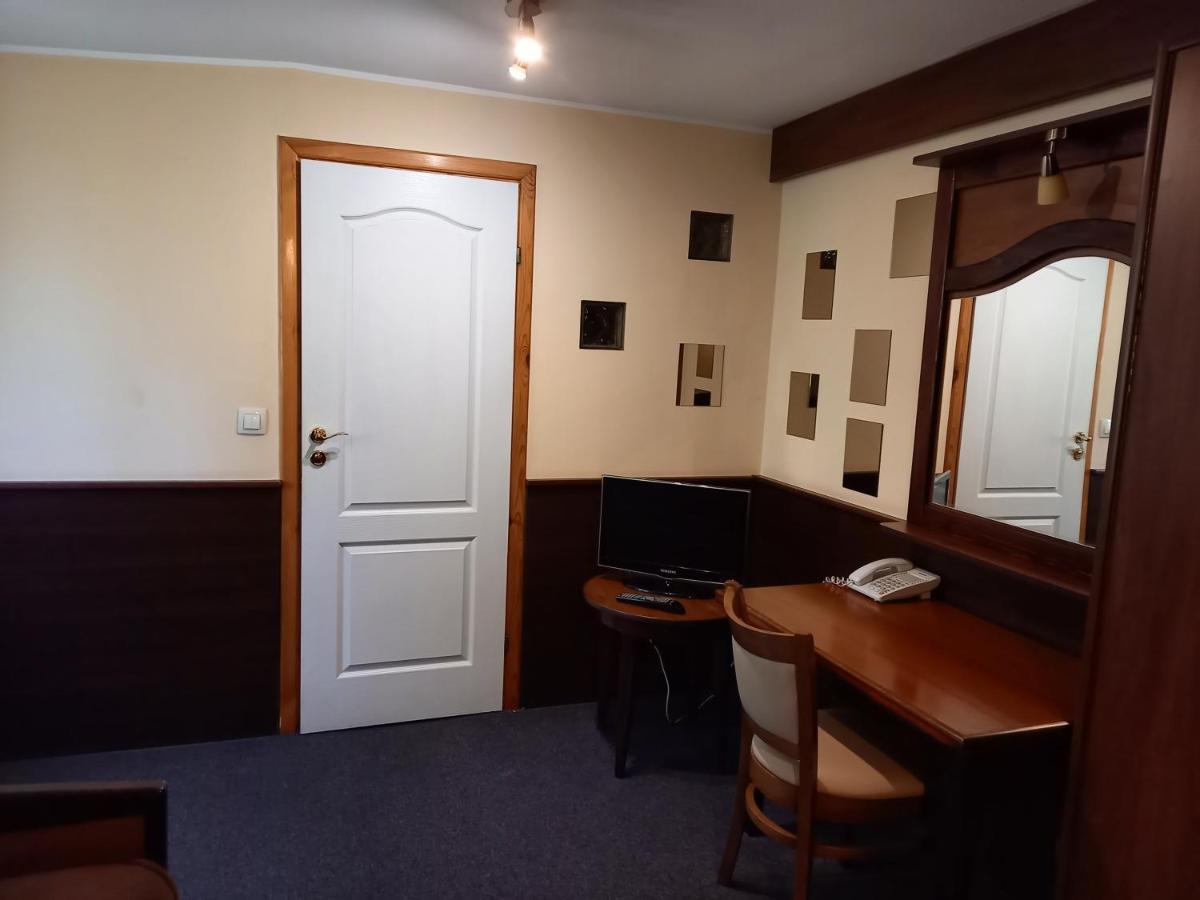 Dworek Staropolski Poznan Ngoại thất bức ảnh