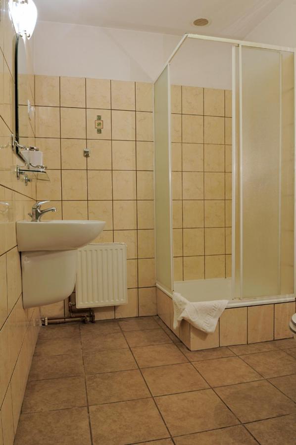 Dworek Staropolski Poznan Ngoại thất bức ảnh